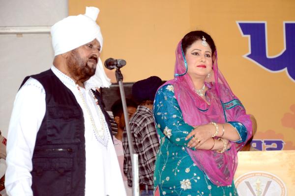 Eminent folk singer Janab Mohd. Siddique entertained the farmers with their popular numbers and songs